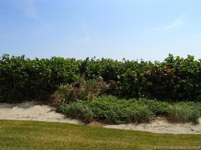 7400 S Ocean Dr in Jensen Beach, FL - Building Photo - Building Photo