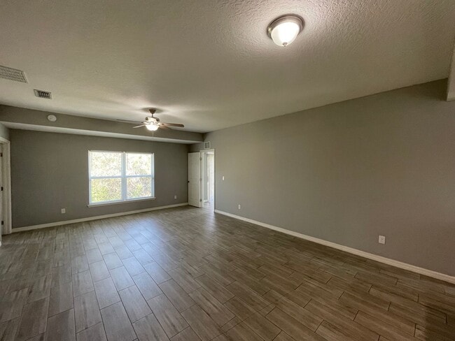 1574 Joyner Dr in Deltona, FL - Building Photo - Building Photo