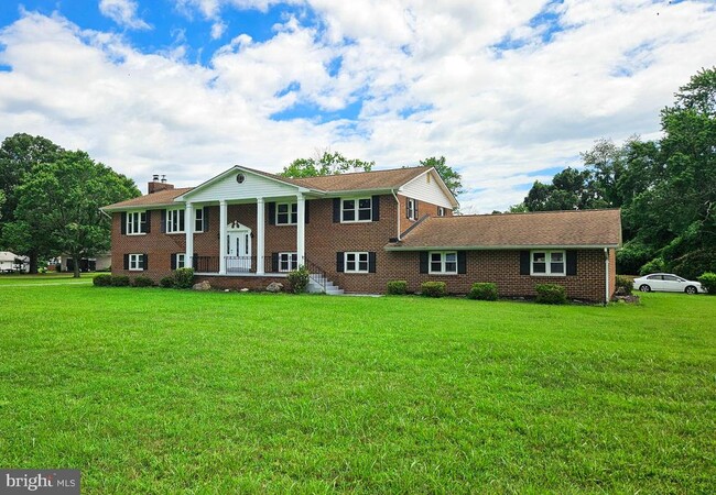 5084 Sands Rd in Lothian, MD - Building Photo - Building Photo