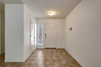 11842 Red Hummingbird Dr in Houston, TX - Building Photo - Building Photo
