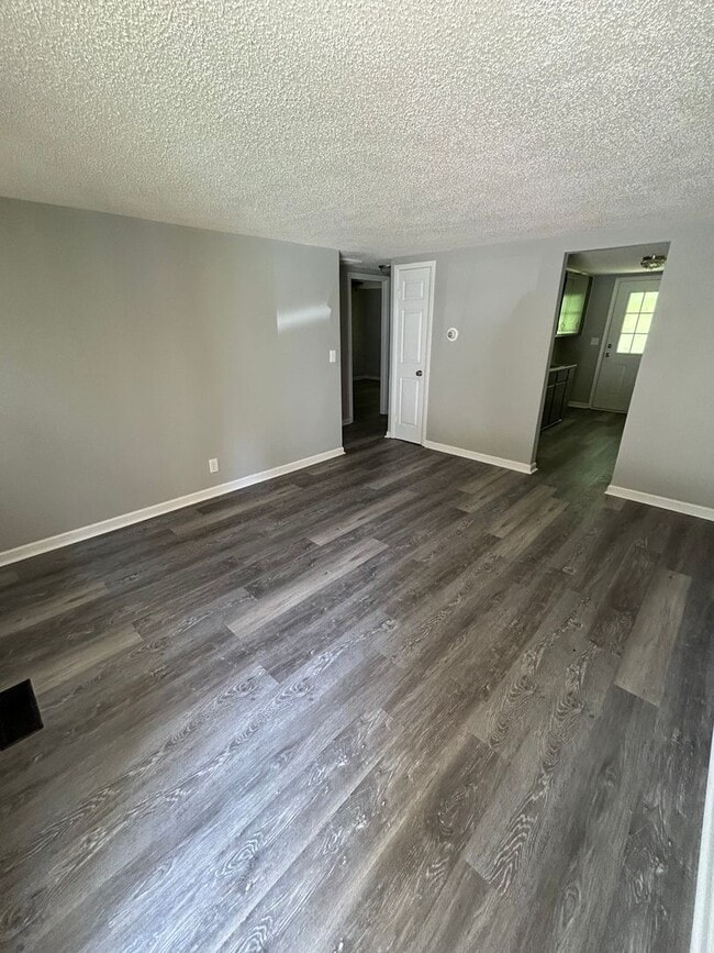 105 Tillman Dr in Carrollton, GA - Building Photo - Building Photo