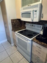 9722 Hammocks Blvd in Miami, FL - Building Photo - Building Photo