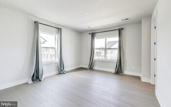 6934 Renita Ln in Bethesda, MD - Building Photo - Building Photo