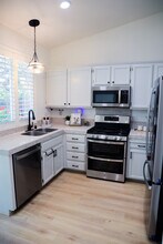106 McNamee Dr in Folsom, CA - Building Photo - Building Photo