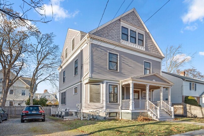 18 Wyman St in Arlington, MA - Building Photo - Building Photo