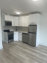 119 1st St, Unit 4B Apartments