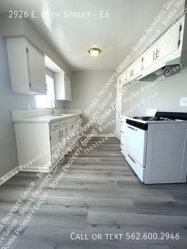 2926 E 65th St-Unit -E6 in Long Beach, CA - Building Photo - Building Photo