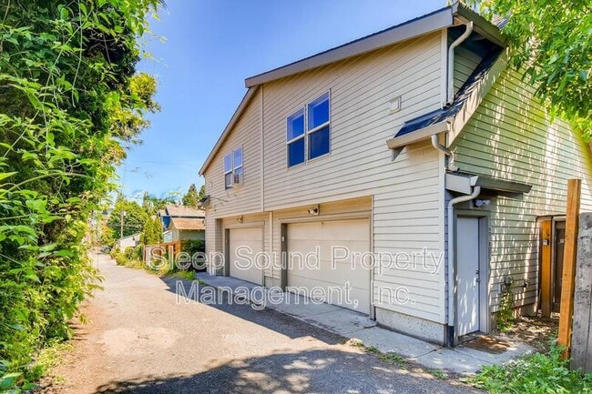 property at 3603 N Albina Ave