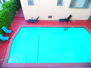 945 Gayley, Inc in Los Angeles, CA - Foto de edificio - Building Photo