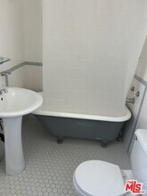 1388 1/2 Edgecliffe Dr in Los Angeles, CA - Building Photo - Building Photo