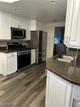 1502 Cliff Branch Dr in Henderson, NV - Building Photo - Building Photo