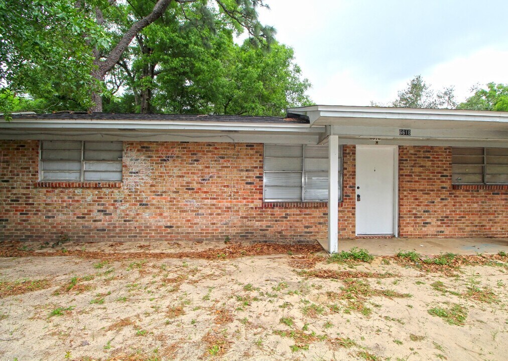 6618 Applegate St in Milton, FL - Building Photo
