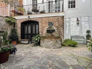 9 W Gordon St in Savannah, GA - Building Photo - Building Photo