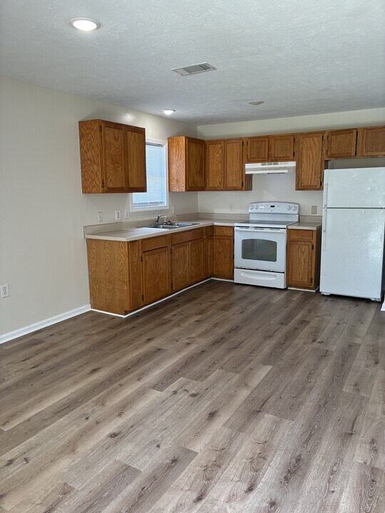 6186 W Grenada St in Bay St. Louis, MS - Building Photo