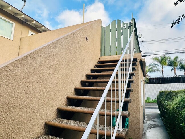 2625 Andover Ave in Fullerton, CA - Building Photo - Building Photo