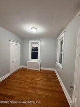 335 Clifton Ave in Staten Island, NY - Foto de edificio - Building Photo