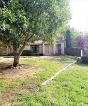 639 Overlook Ct in Arlington, TX - Building Photo - Building Photo