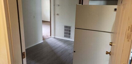 306 E Johnson St, Unit # 4 in Collinsville, IL - Building Photo - Building Photo