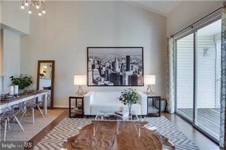 1645 International Dr in McLean, VA - Building Photo - Building Photo