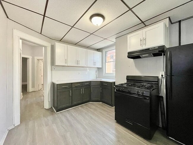 236 Danforth Ave, Unit 1 in Jersey City, NJ - Building Photo - Building Photo
