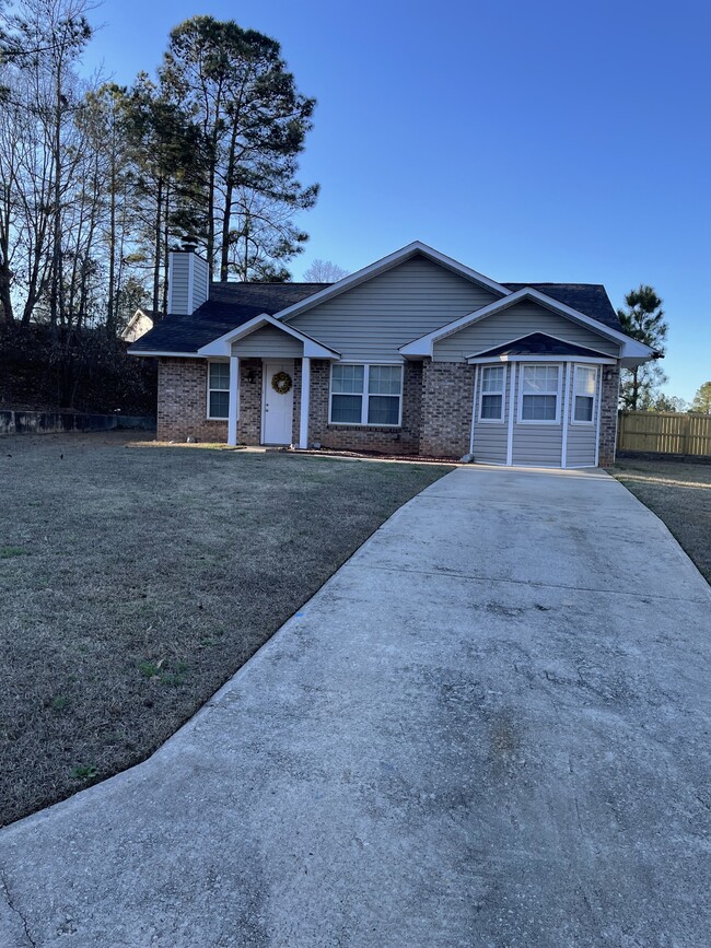 property at 2817 Ridgecrest Dr