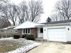 437 Blankenheim Ln in Sun Prairie, WI - Building Photo