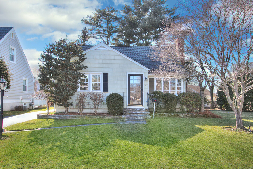 76 Blaine St in Fairfield, CT - Building Photo