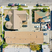 117 N St Louis St in Los Angeles, CA - Building Photo - Building Photo