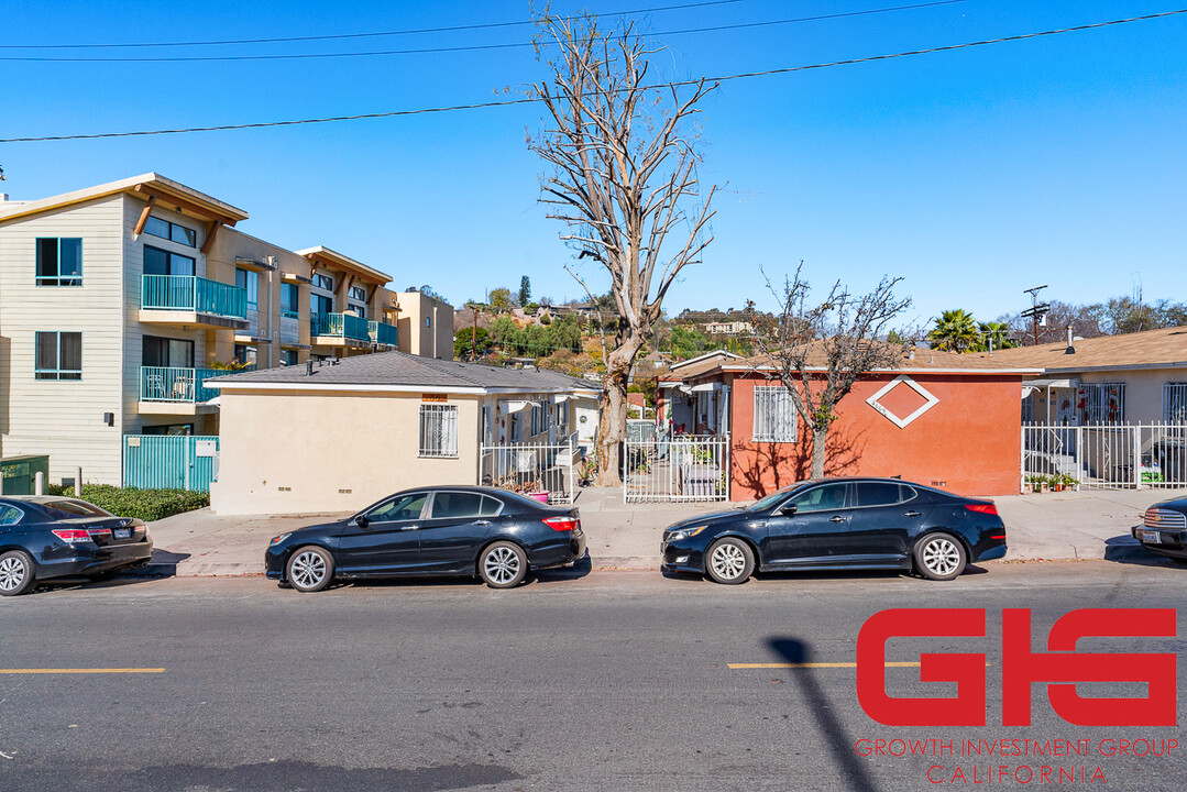 Huntington Cottages in Los Angeles, CA - Foto de edificio