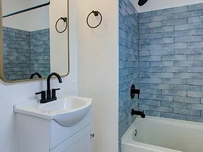 10 E James St in Lancaster, PA - Building Photo - Building Photo