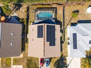 7261 Albany Rd in Ft. Myers, FL - Foto de edificio - Building Photo