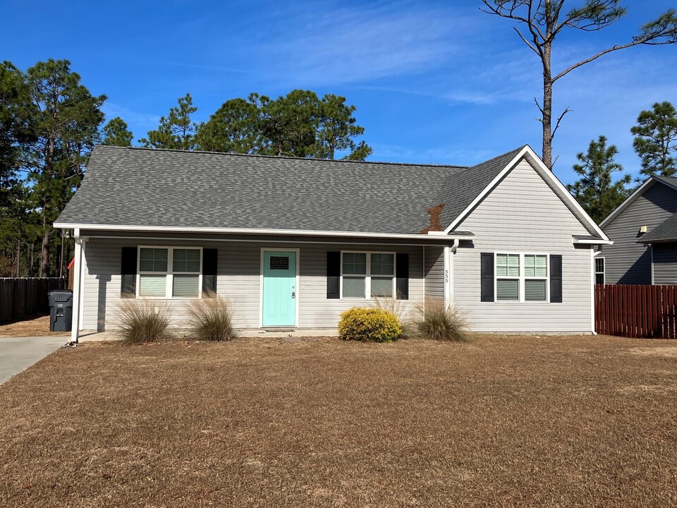 555 Greenmoss Rd in Southport, NC - Building Photo