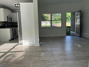 5037 Lake Howell Rd in Winter Park, FL - Building Photo - Building Photo