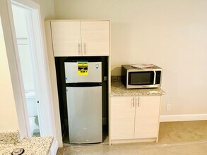 1141 Silverado St in San Diego, CA - Building Photo - Building Photo