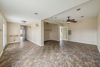 8671 Forest Grove Dr in Houston, TX - Building Photo - Building Photo