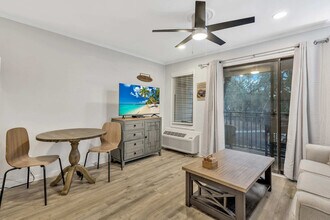 23 S Forest Beach Dr in Hilton Head Island, SC - Building Photo - Building Photo