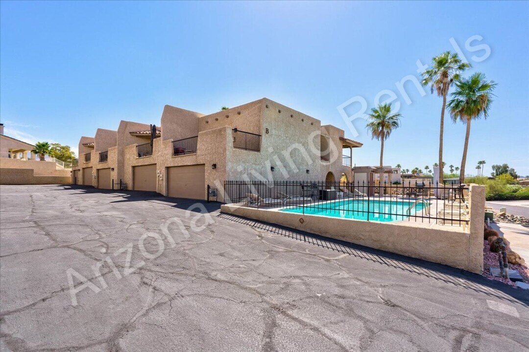 2175 Snead Dr in Lake Havasu City, AZ - Building Photo