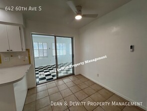 642 60th Ave S in St. Petersburg, FL - Building Photo - Building Photo