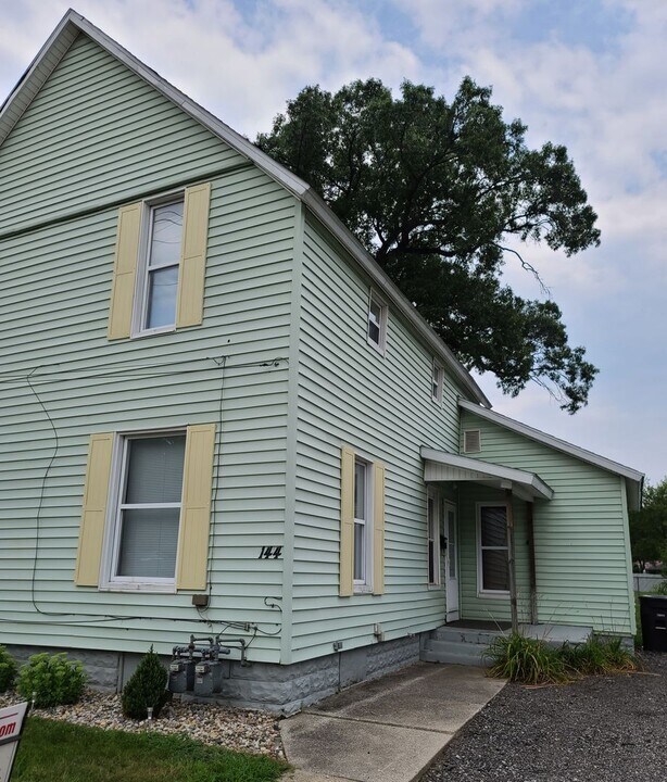 144 W Simonton St in Elkhart, IN - Building Photo