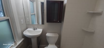 2428 Nill Ave in Dayton, OH - Foto de edificio - Building Photo