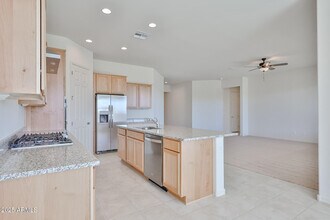16685 W Questa Dr in Surprise, AZ - Building Photo - Building Photo