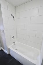 460 Saratoga St, Unit 2 in Boston, MA - Building Photo - Building Photo