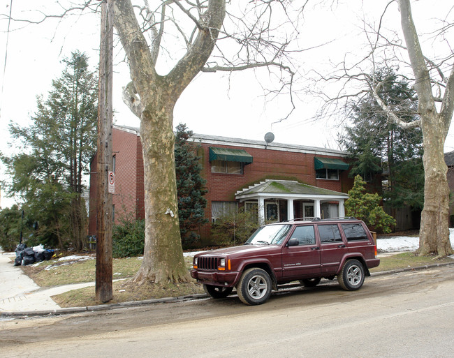 208 Washington Ave in Oakmont, PA - Building Photo - Building Photo