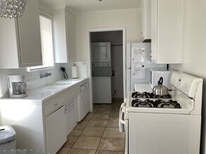 1034 168th W St, Unit 1034 in Gardena, CA - Building Photo - Building Photo