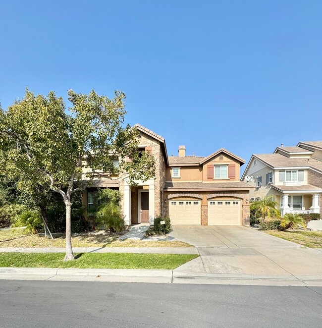 15688 Portenza Dr in Fontana, CA - Building Photo - Building Photo