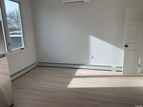 258-10 Hillside Ave.-Unit -A in Floral Park, NY - Building Photo - Building Photo