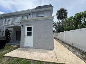 113 E Smith St in Orlando, FL - Foto de edificio - Building Photo