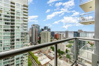583 Bell St in Seattle, WA - Building Photo - Building Photo