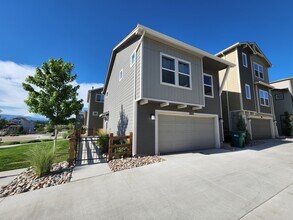 2002 Blinding Pt in Colorado Springs, CO - Building Photo - Building Photo