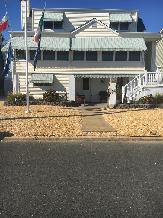 117 Newark Ave in Lavallette, NJ - Building Photo